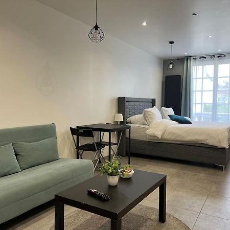 Appartement Elegant Proche Rer/ Cdg / Parc Des Expos Севран Экстерьер фото