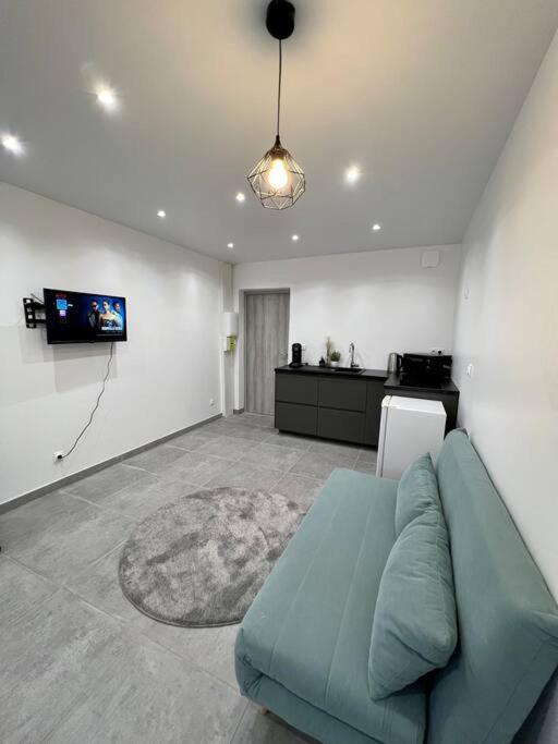 Appartement Elegant Proche Rer/ Cdg / Parc Des Expos Севран Экстерьер фото